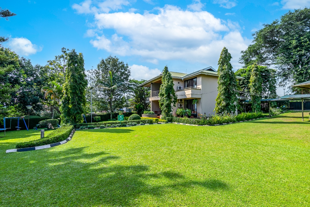 Property Exterior Photo Fort Motel Fort Portal Uganda Western Region