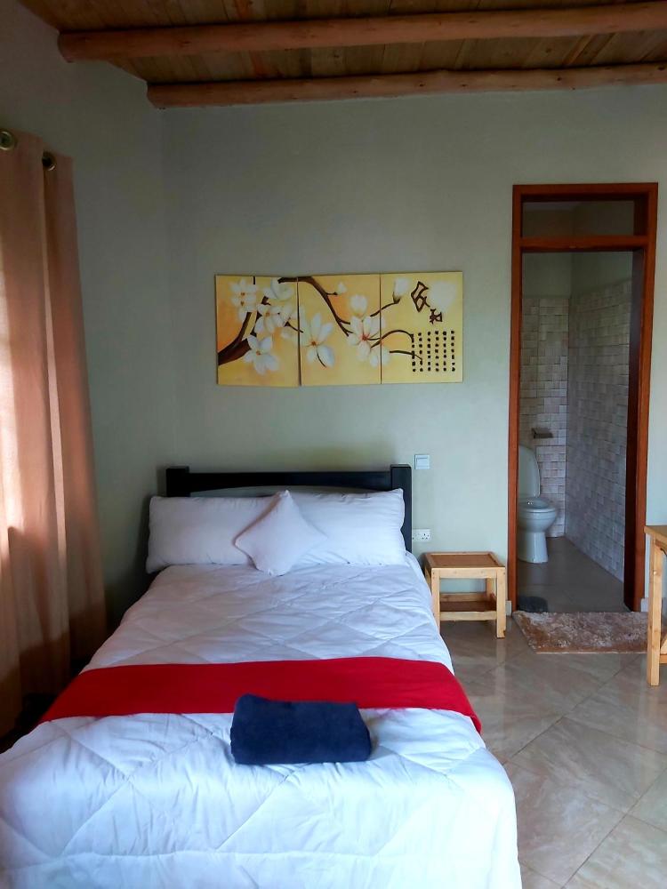 hotel single room Tusubira Village Cottages Jinja Uganda