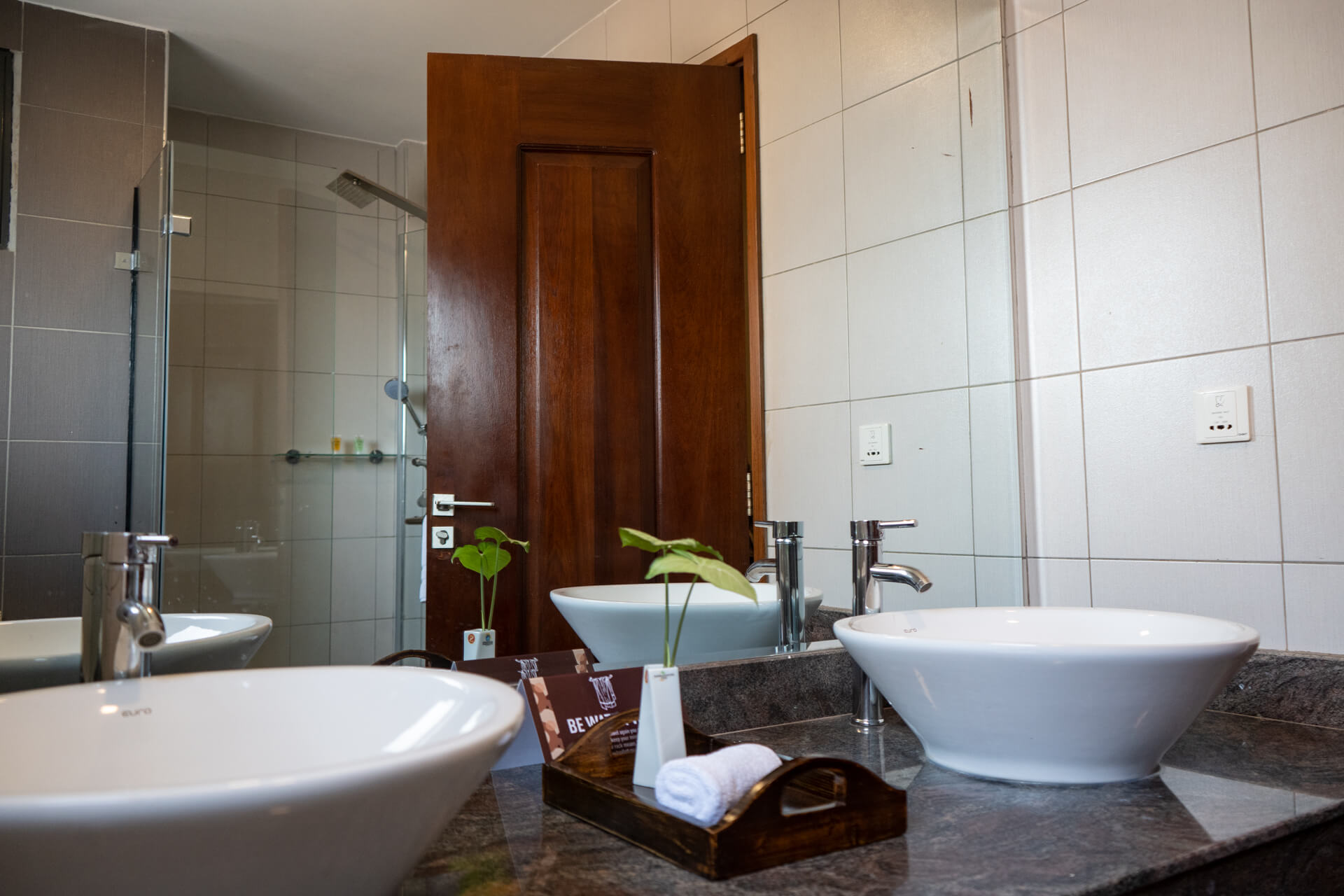 Single Deluxe Bathroom photo at Suite Arcadia Suites Hotel Kampala central region