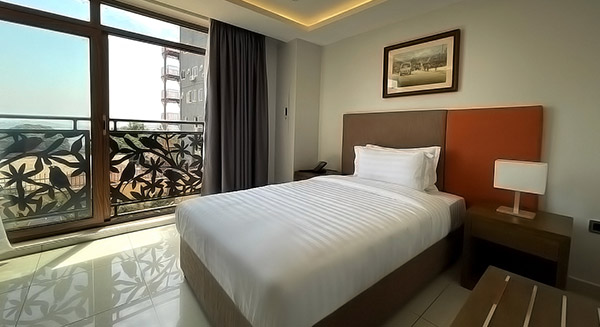 Standard bedroom photo Canary Hotel Kampala Uganda