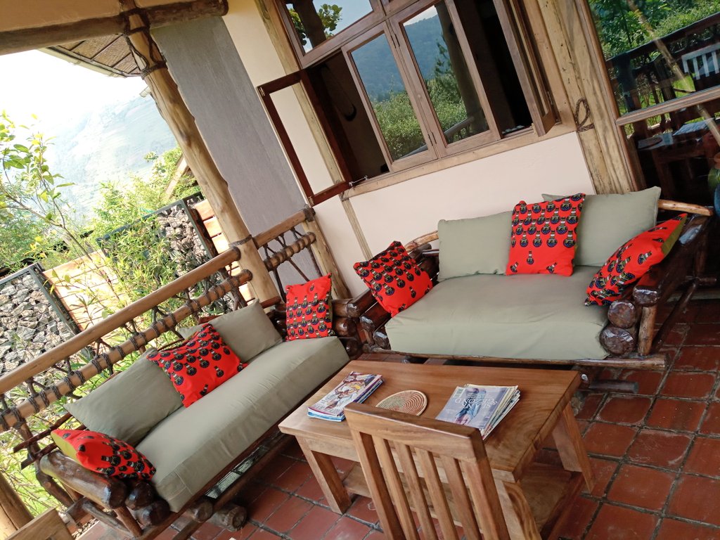 Lounge photo Ichumbi Gorilla Lodge, Kisoro Uganda