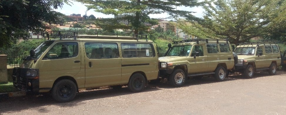 Tourists vans photo Ichumbi Gorilla Lodge, Kisoro Uganda