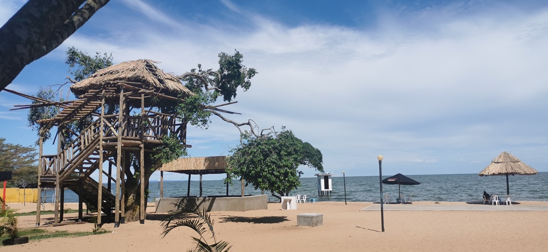 Beach photo Peniel Beach Hotel Entebbe, Uganda Central Region