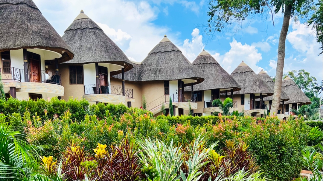 Restaurant Exterior Photo Forest Park Resort Buloba Uganda Central Region 2