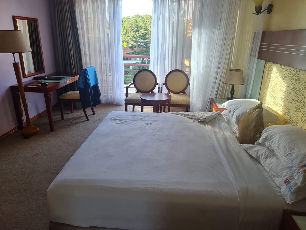 Deluxe Double Bedroom With Balcony Photo Hotel Africana Kampala Uganda Central Region