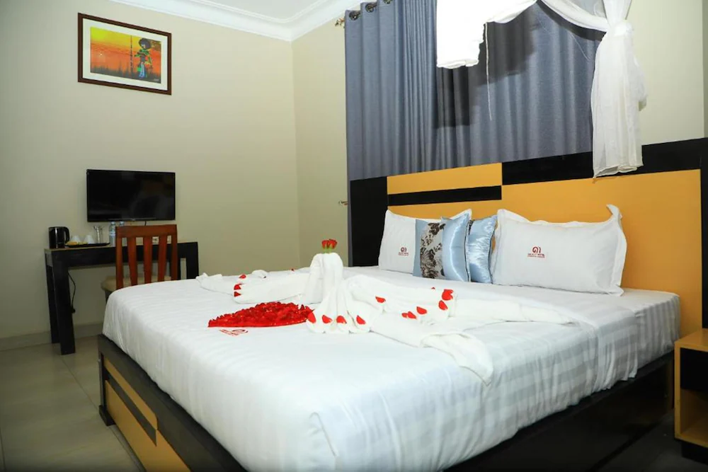 King Double Honeymoon Bedroom Photo Galaxy Motel Katwe, Kampala- Uganda Central Region 2