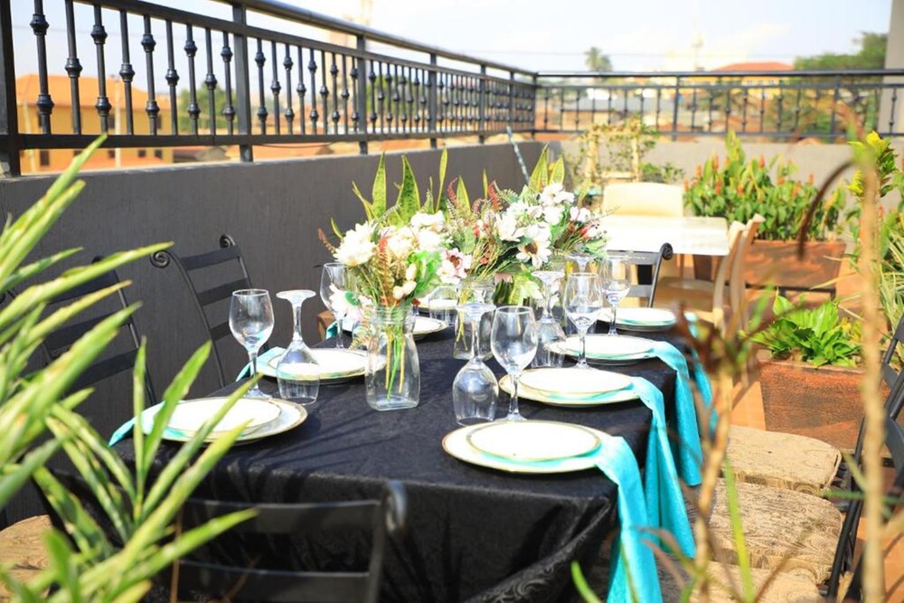 Rooftop restaurant Photo Galaxy Motel Katwe, Kampala- Uganda Central Region 1