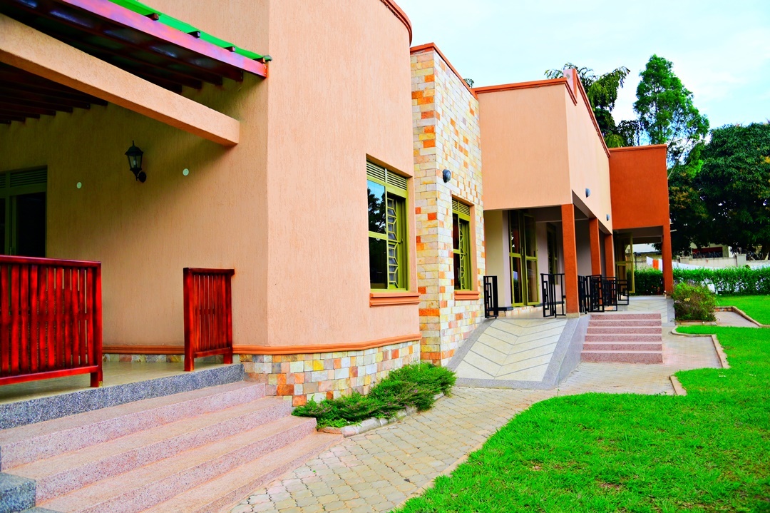 Property Exterior Photo Askay Hotel Suites Entebbe, Uganda Central Region 1