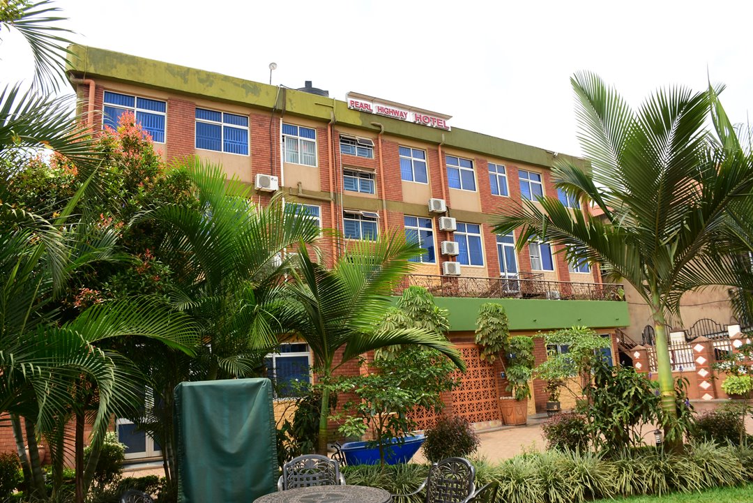 Property Exterior Photo Pearl Highway Hotel Kibuye Kampala- Uganda Central Region