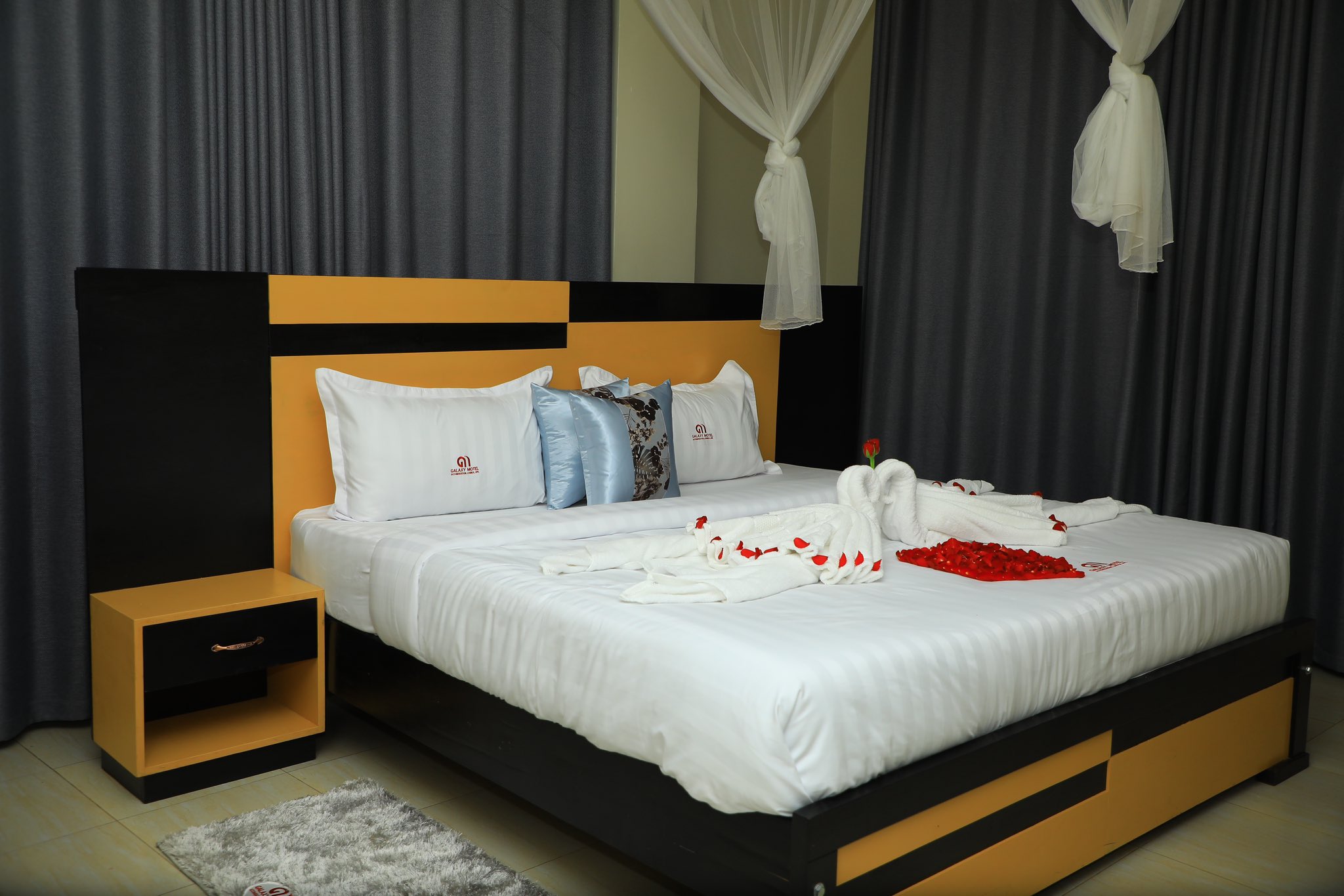 King Double Honeymoon Bedroom Photo Galaxy Motel Katwe, Kampala- Uganda Central Region 1