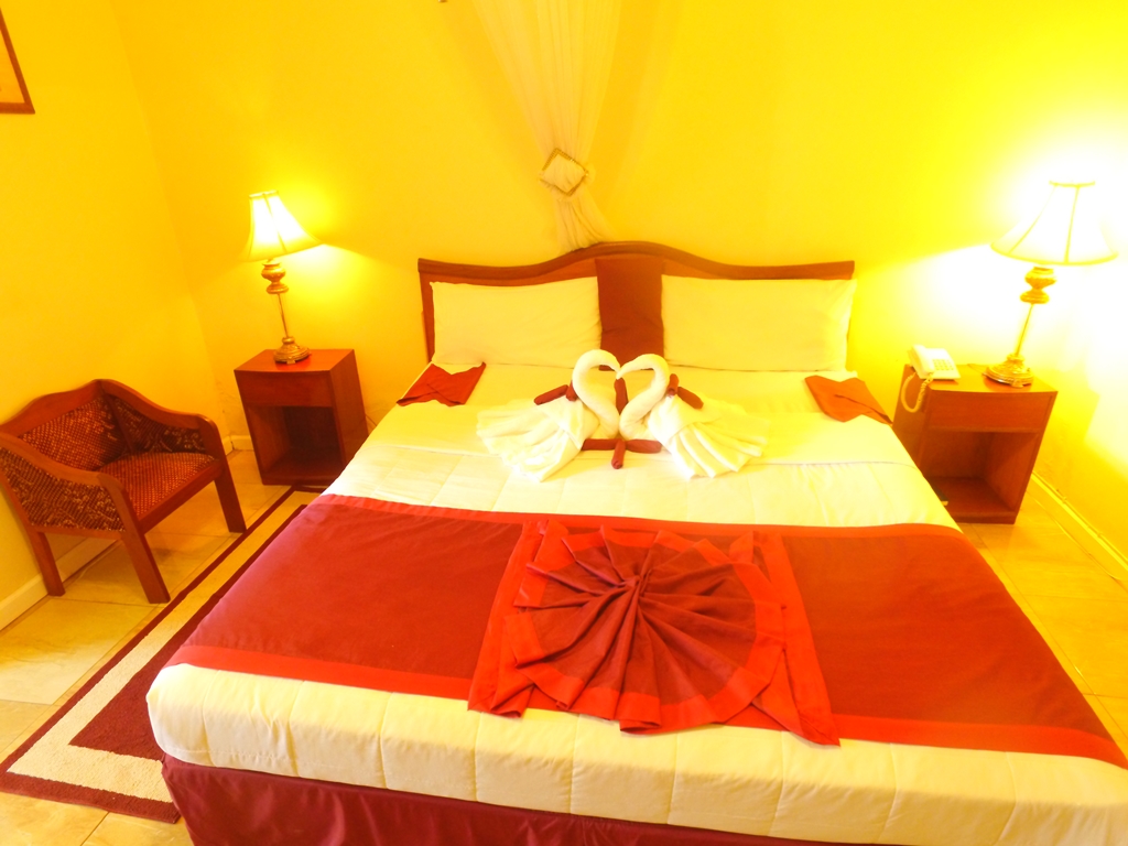 Deluxe Bedroom for Honeymooners photo Executive Airport Hotel Entebbe, Uganda Central Region