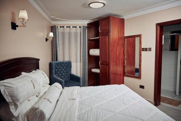 Deluxe Double Bedroom Photo Bavah Airport Hotel Entebbe Uganda Central Region