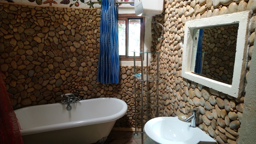 Bathroom photo Malakai Eco Lodge, Kitende Entebbe, Uganda Central region