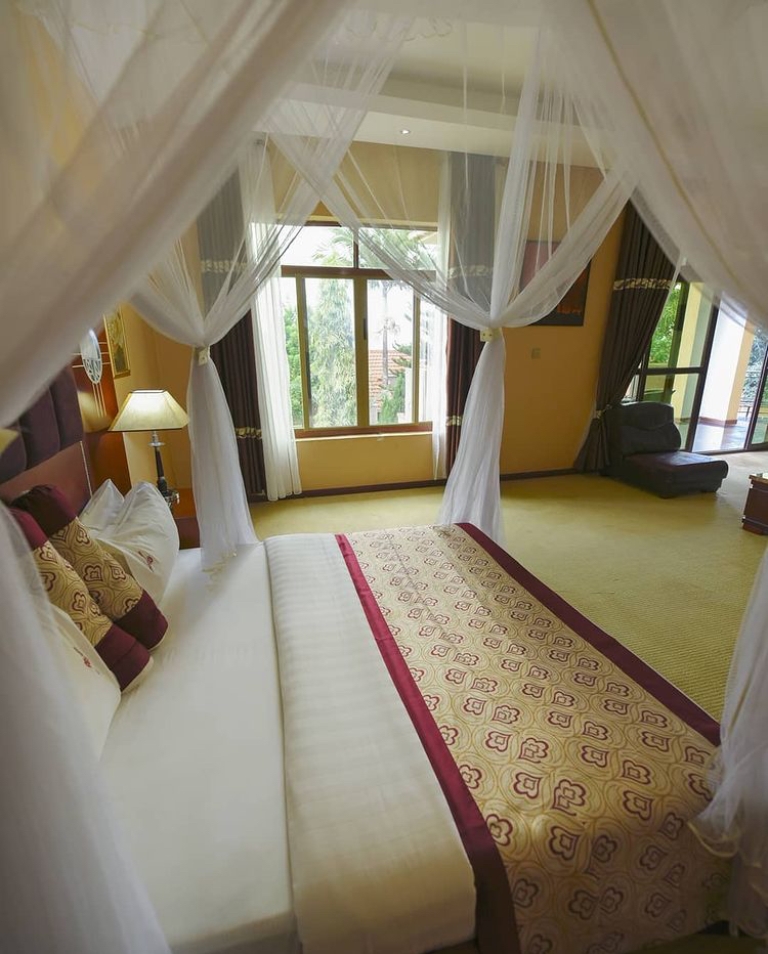 Large Double Bedroom photo Mak Queen Hotel, Kajjansi, Uganda Central region