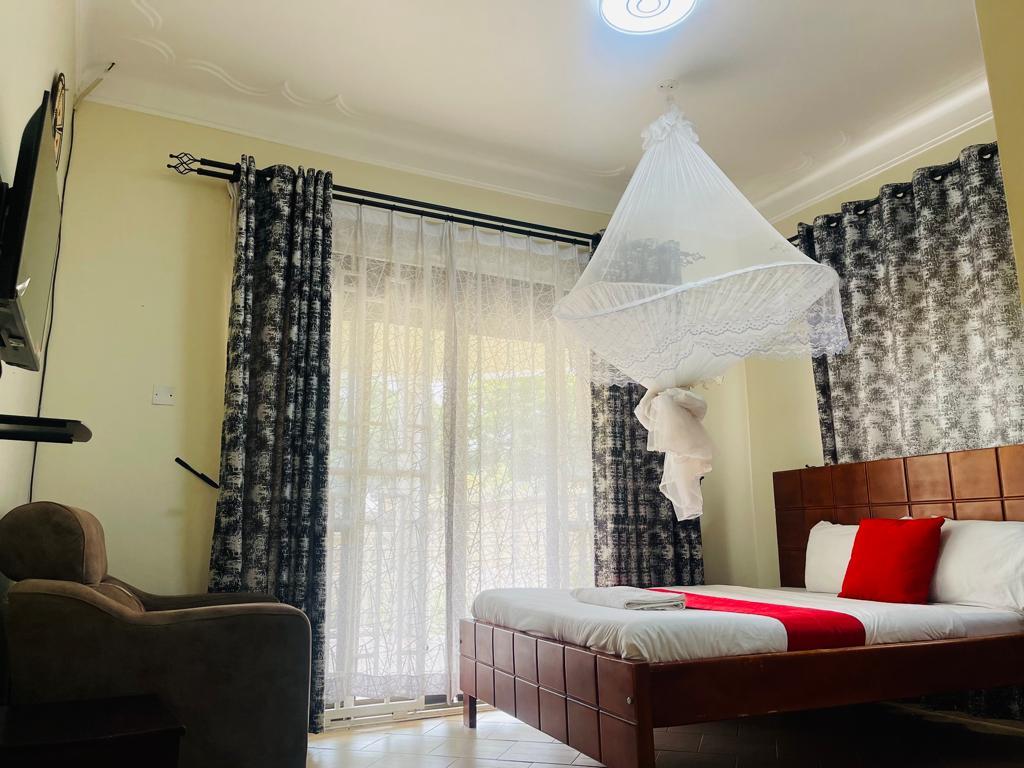 Single Bedroom photo J&l Safari Suites Hotel Entebbe - Uganda Central Region 1