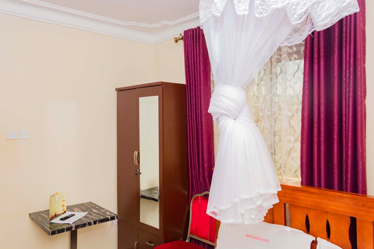 Deluxe Single Bedroom photo Mak Queen Hotel, Kajjansi, Uganda Central region 1