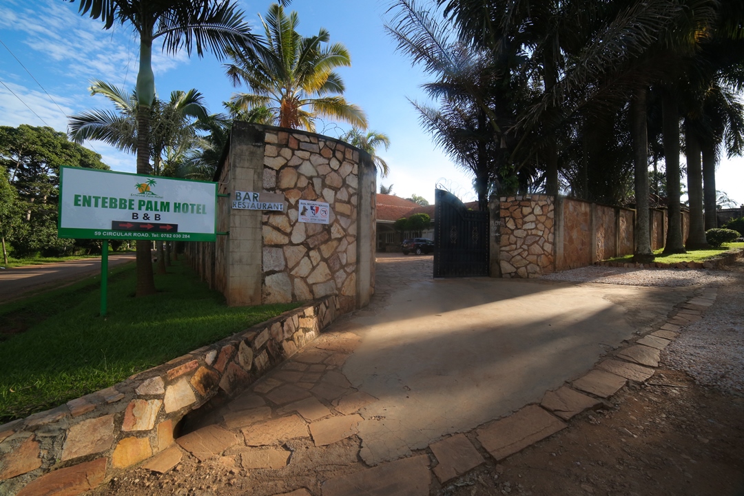 Property Exterior Photo Entebbe Palm Hotel - Hotels | Entebbe, Uganda Central Region