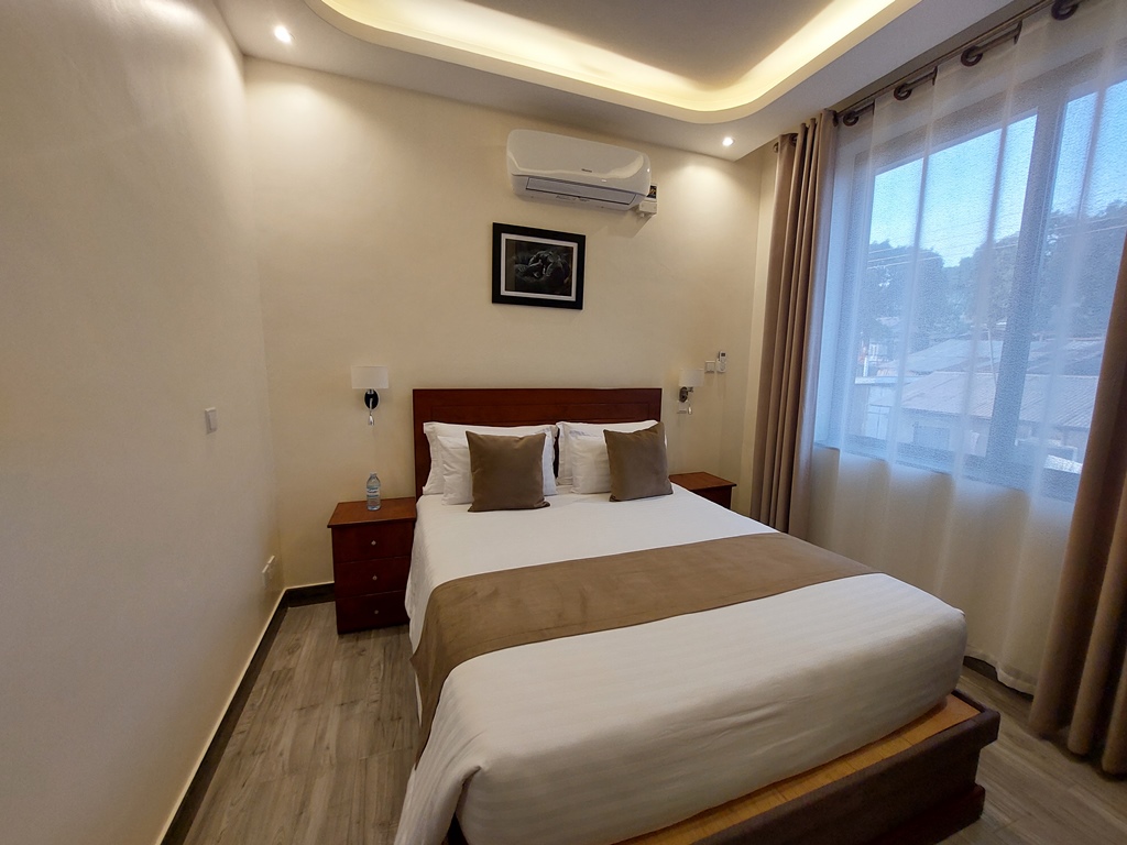 Budget Double Bedroom Photo Entebbe Stay - Hotels | Entebbe, Uganda Central Region 2