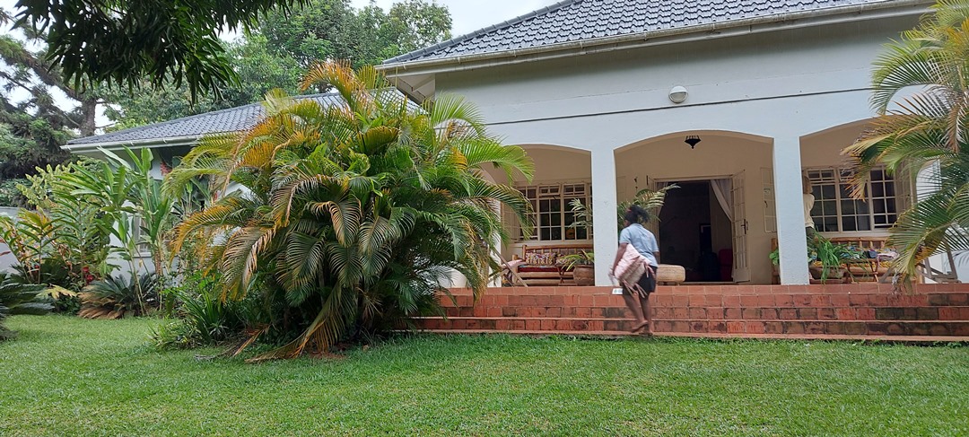 Property Entrance Photo The Guinea Fowl Hotel - Hotels | Entebbe, Uganda Central Region 1