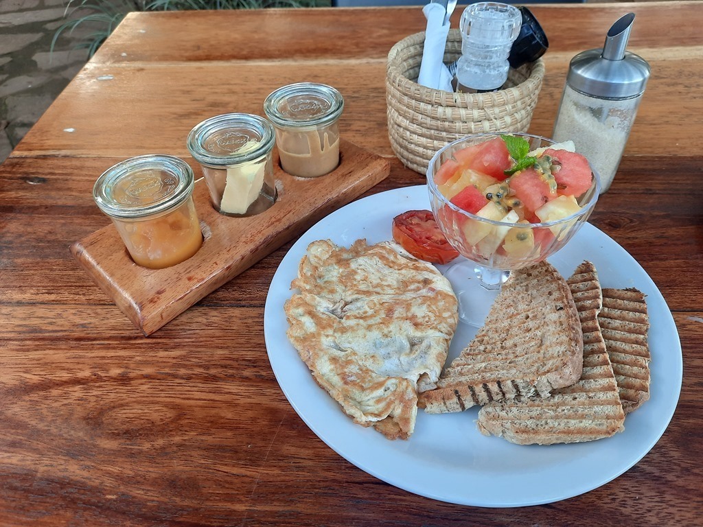 Breakfast Photo ViaVia Guest House Entebbe - Guest Houses | Entebbe, Uganda Central Region