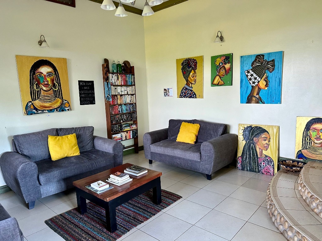 Lobby Photo Blue Monkey Guest House - Hotels | Entebbe, Uganda Central Region