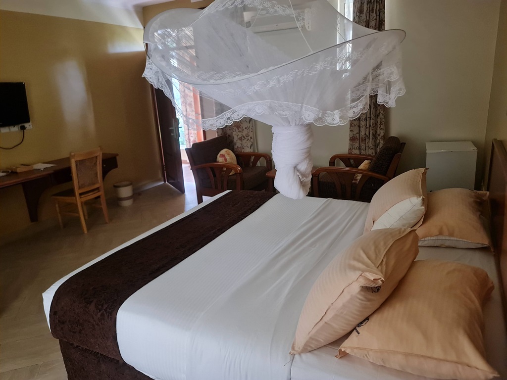 Executive suite Bedroom photo Esella Country Hotel Kampala - Hotels | Kampala, Uganda Central Region 1