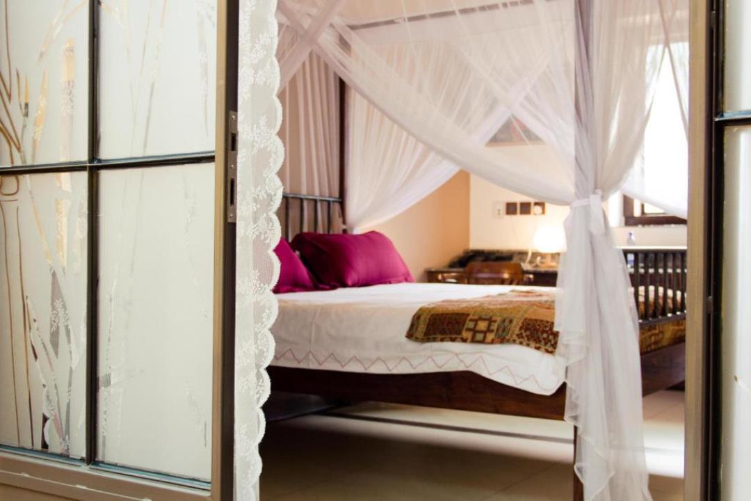 Standard Double Bedroom Photo Hotel Bougainviller Kampala, Uganda Central Region 1