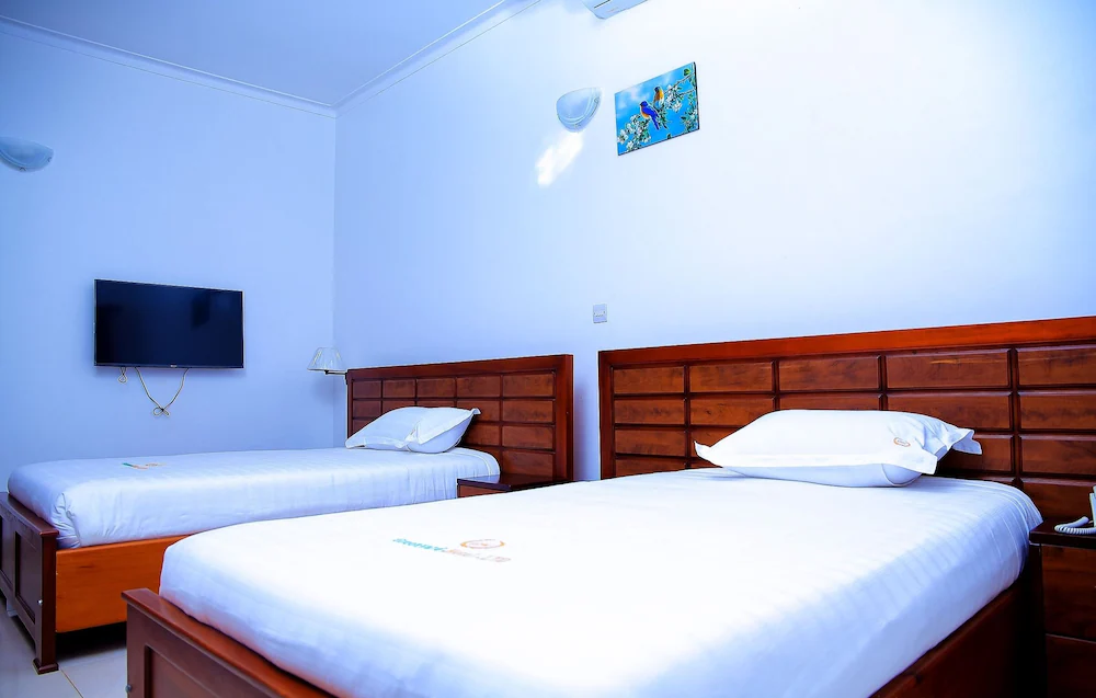 Deluxe Twin Bedroom Photo Greenyard Beach Hotel Entebbe - Hotels | Entebbe, Uganda Central Region