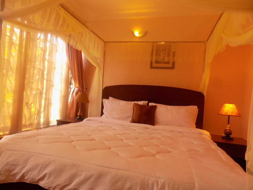 Double Bedroom Photo Entebbe Traveller's Hotel - Hotels | Entebbe, Uganda Central Region