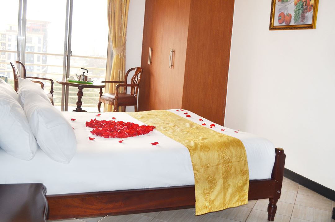 Suite Double Bedroom Photo Hotel Triangle Kampala - Hotels | Kampala Uganda Central Region