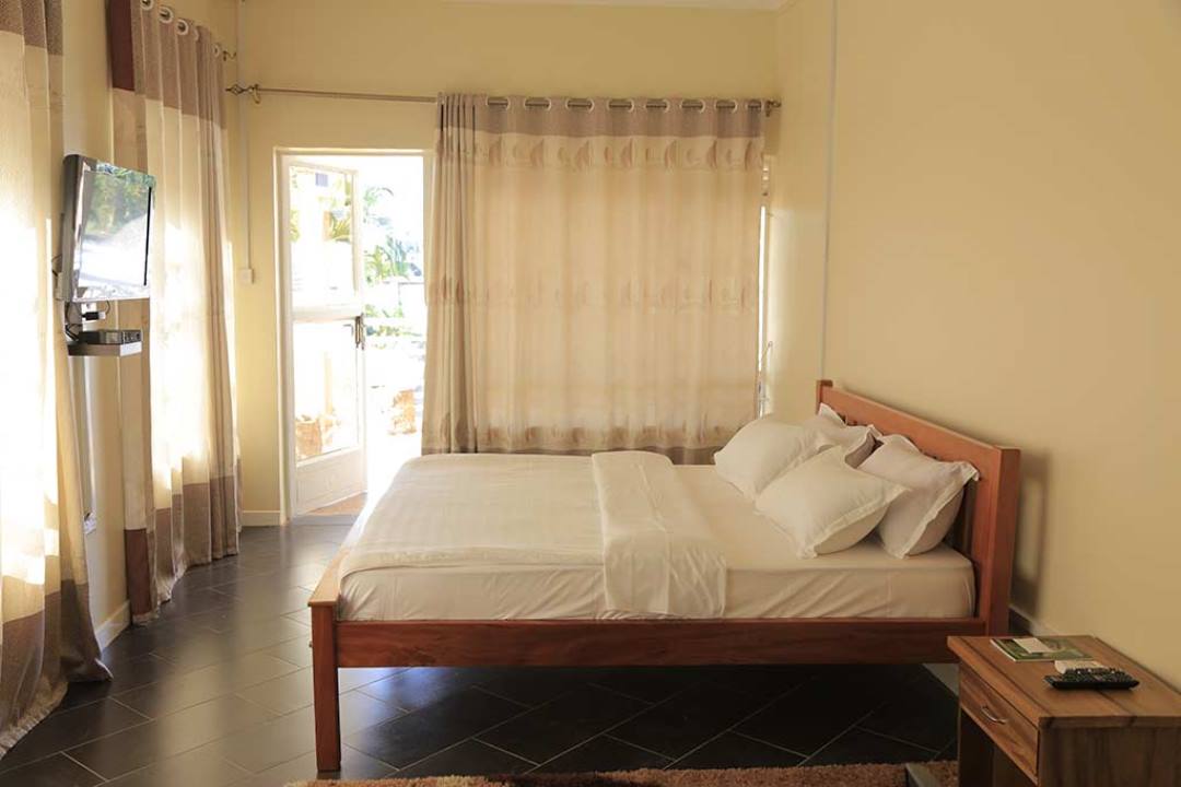 Double Bedroom Photo Entebbe Palm Hotel - Hotels | Entebbe, Uganda Central Region 1