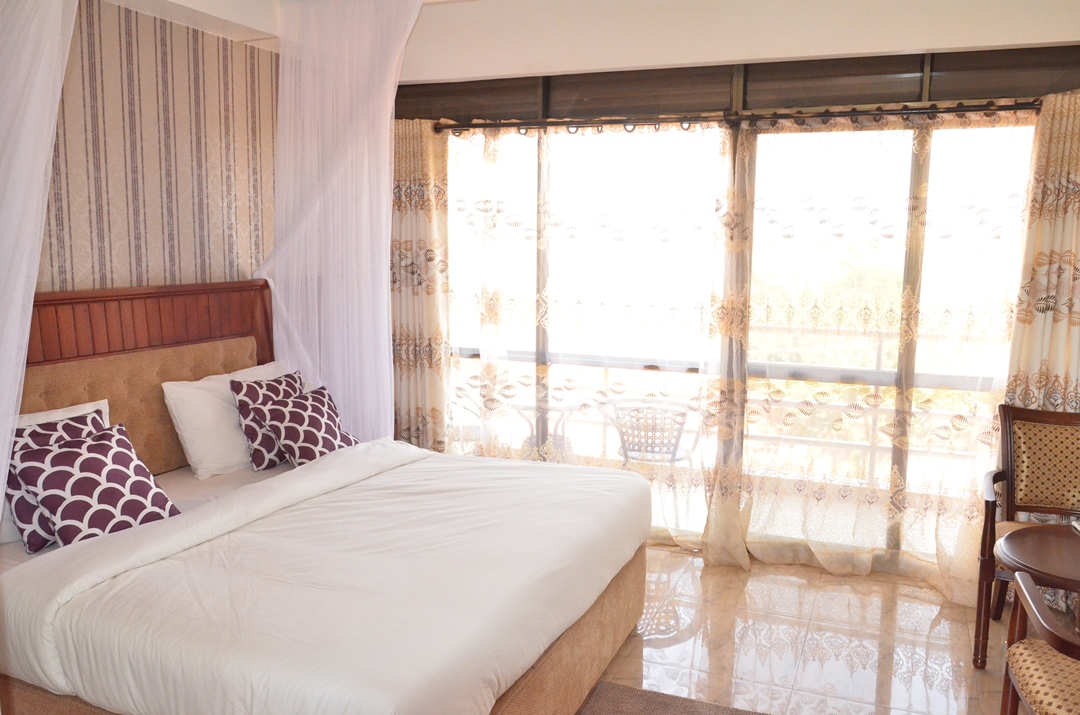 Deluxe Double Room with Balcony Photo Interservice Hotel Kampala - Hotels | Kampala, Uganda Central Region