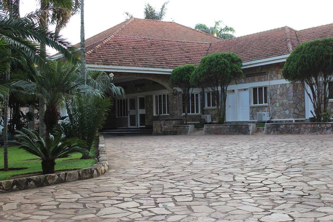 Exterior Property Photo Entebbe Palm Hotel - Hotels | Entebbe, Uganda Central Region