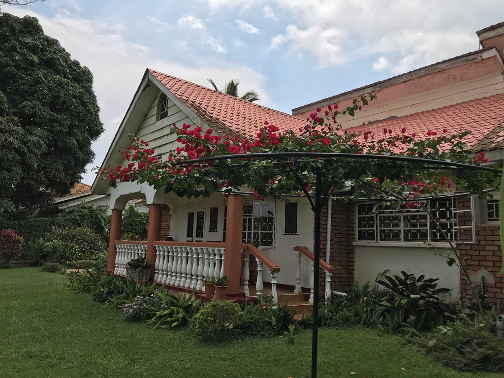 Property Exterior Photo Colonial Residence Entebbe - Hotels | Entebbe, Uganda Central Region 1