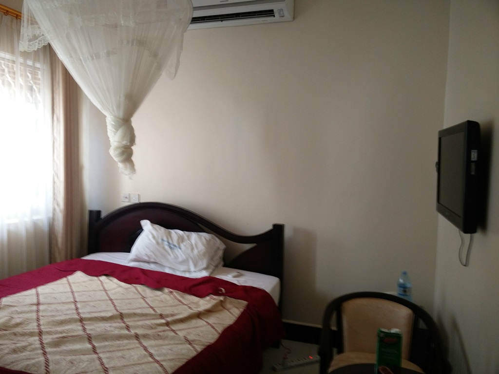 Deluxe Single Bedroom Photo Innophine Hotel 790 - Hotels | Entebbe, Uganda Central Region 1