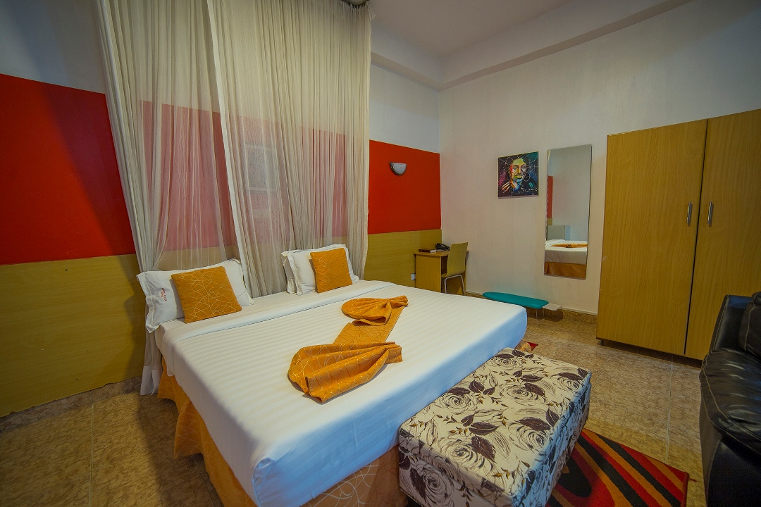King Bedroom Eureka Place Hotel Ntinda - Hotels | Ntinda Kampala, Uganda Central Region