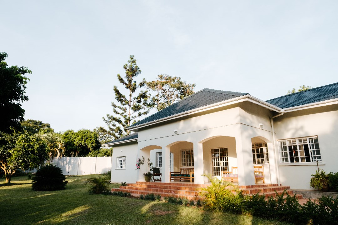 Property Exterior Photo The Guinea Fowl Hotel - Hotels | Entebbe, Uganda Central Region