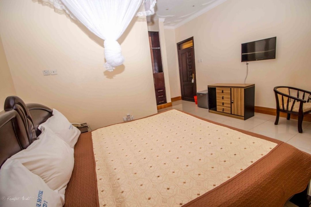 Deluxe Double Bedroom Photo Innophine Hotel 790 - Hotels | Entebbe, Uganda Central Region 1