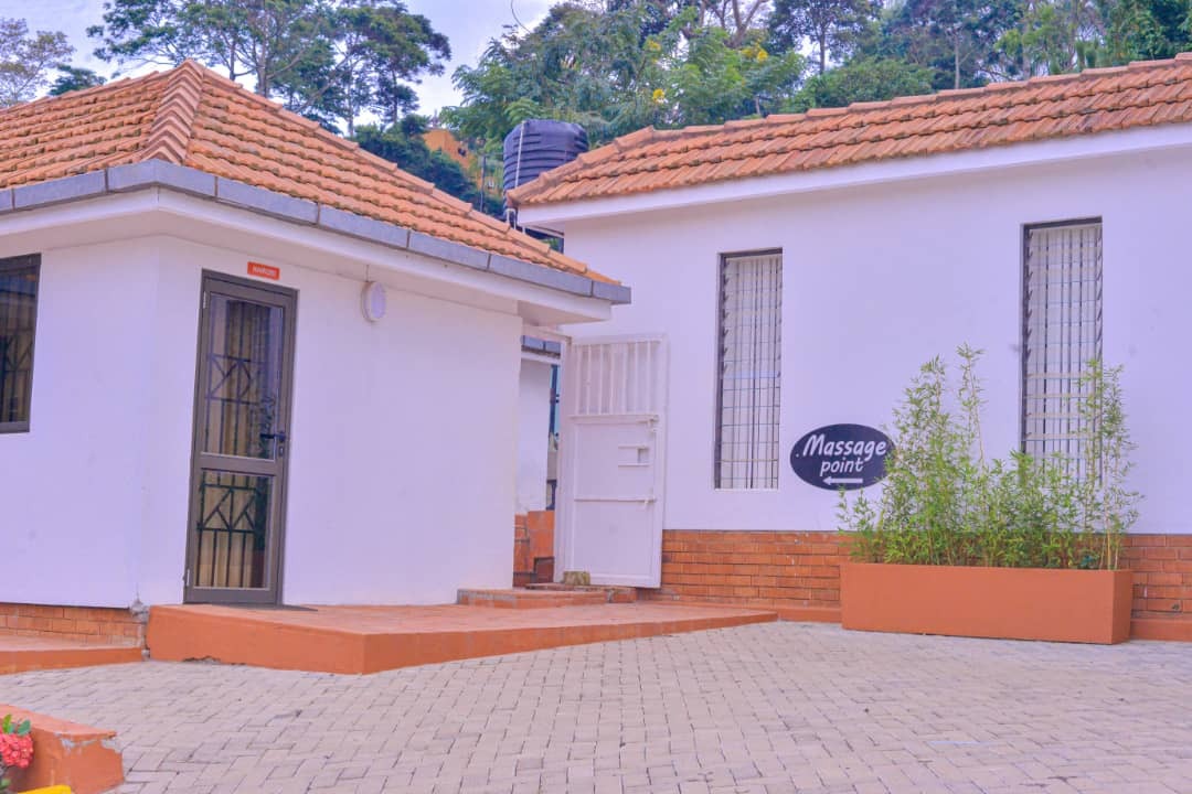 Property Exterior Photo Tru Shine Resort & Gardens Entebbe Central Region 1