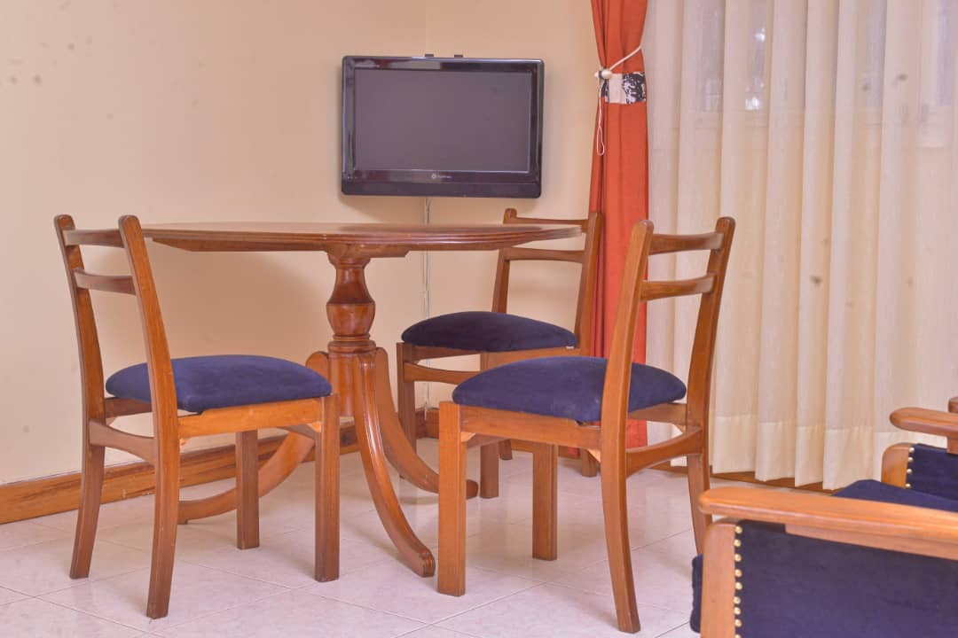 Working Desk Photo Tru Shine Resort & Gardens Entebbe Central Region