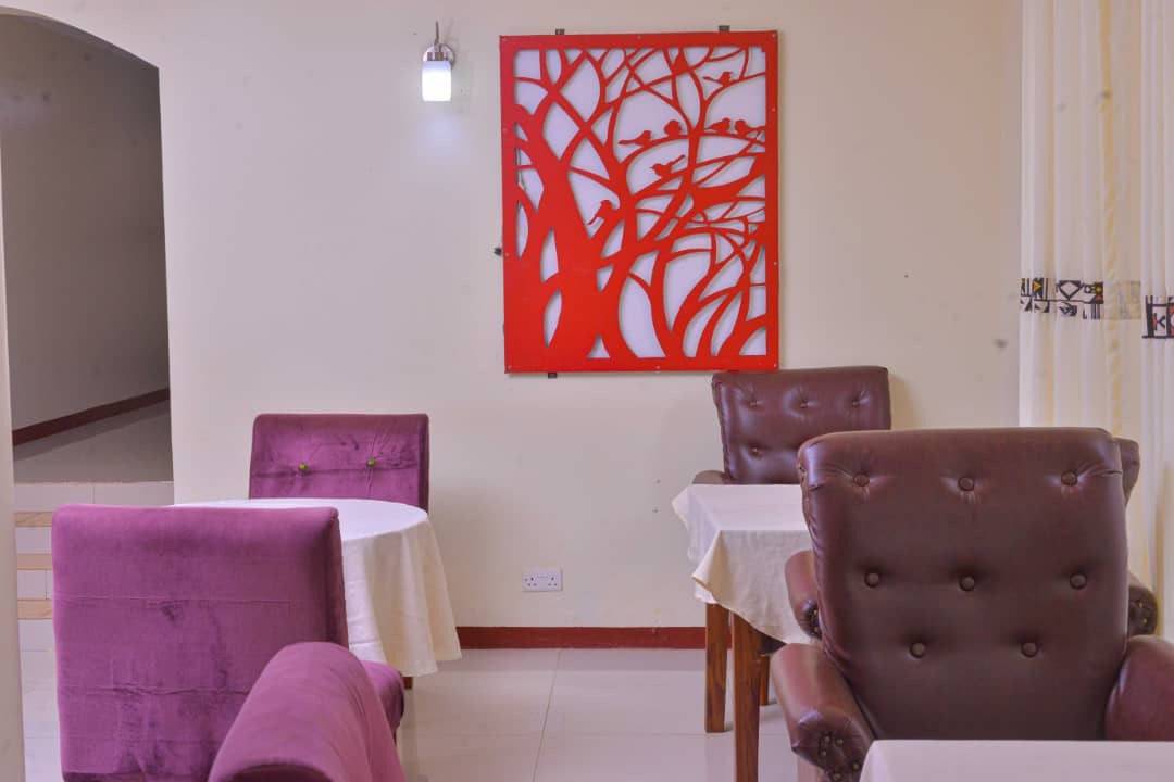 Restaurant Photo Tru Shine Resort & Gardens Entebbe Central Region