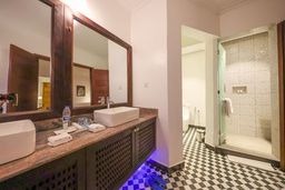 Bathroom Photo Brovad Sands Lodge Kalangala Central Region 01