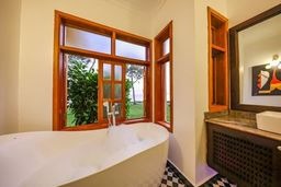 Bathroom Photo Brovad Sands Lodge Kalangala Central Region 1