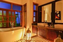 Bathroom Photo Brovad Sands Lodge Kalangala Central Region