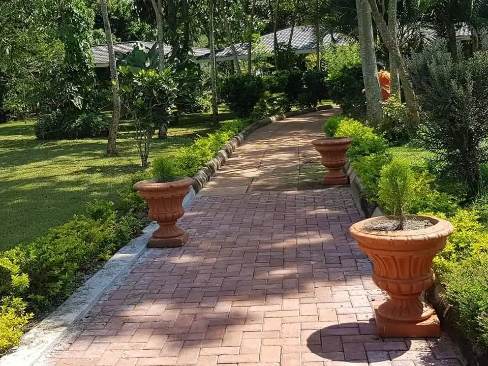 Walkway Photo Nile Nest Hotel - Hotels | Jinja, Uganda Eastern Region