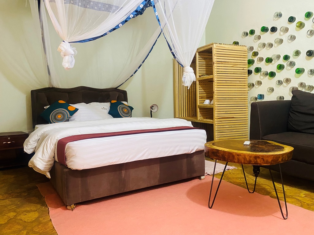 Double Bedroom Photo Afro Smile Hotel & Guest House Jinja - Hotels | Jinja, Uganda Eastern Region 1