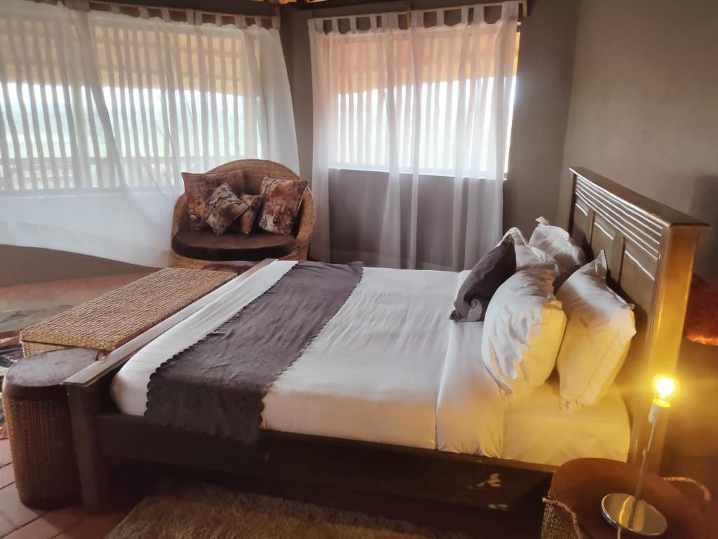 Deluxe Single Bedroom Photo Al Nisaa Hotel & SPA - Hotels | Jinja, Uganda Eastern Region 2