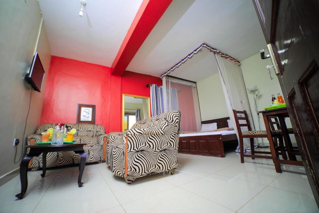 Deluxe suite Bedroom Photo Royal Park Hotel - Hotels | Jinja, Uganda Eastern Region