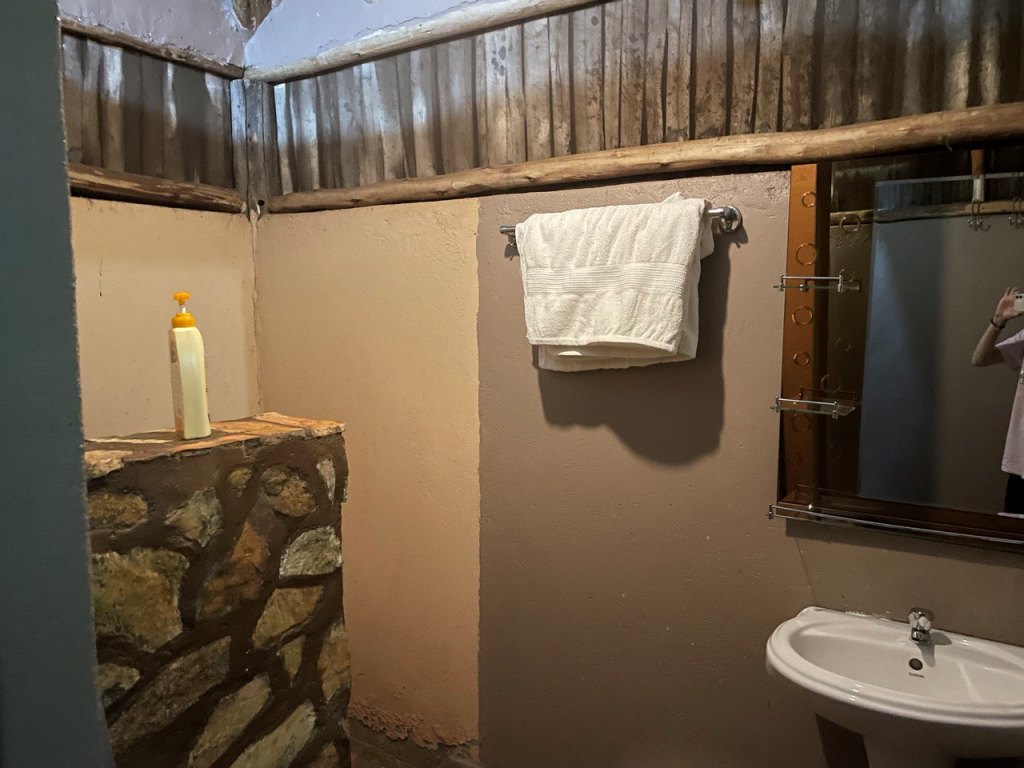 Bathroom Photo Living Waters Resort Hotel - Hotels | Jinja, Uganda Eastern Region 1