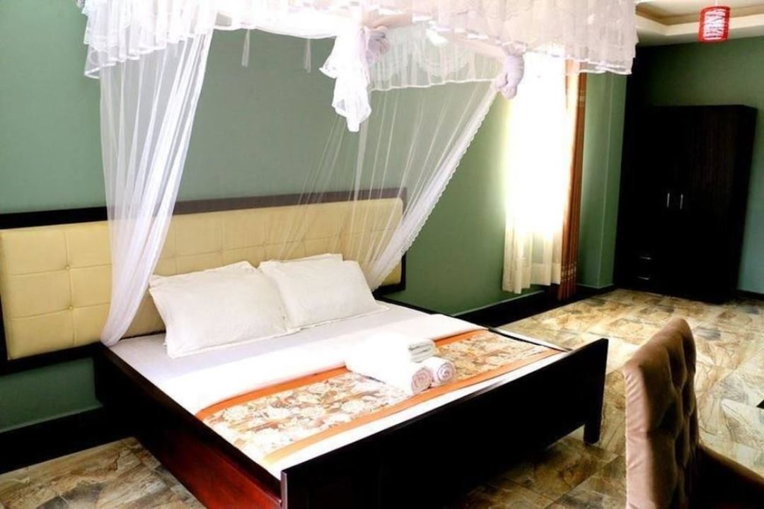 Superior Double Bedroom Photo The Mansion Hotel - Hotels | Jinja, Uganda Eastern Region 1